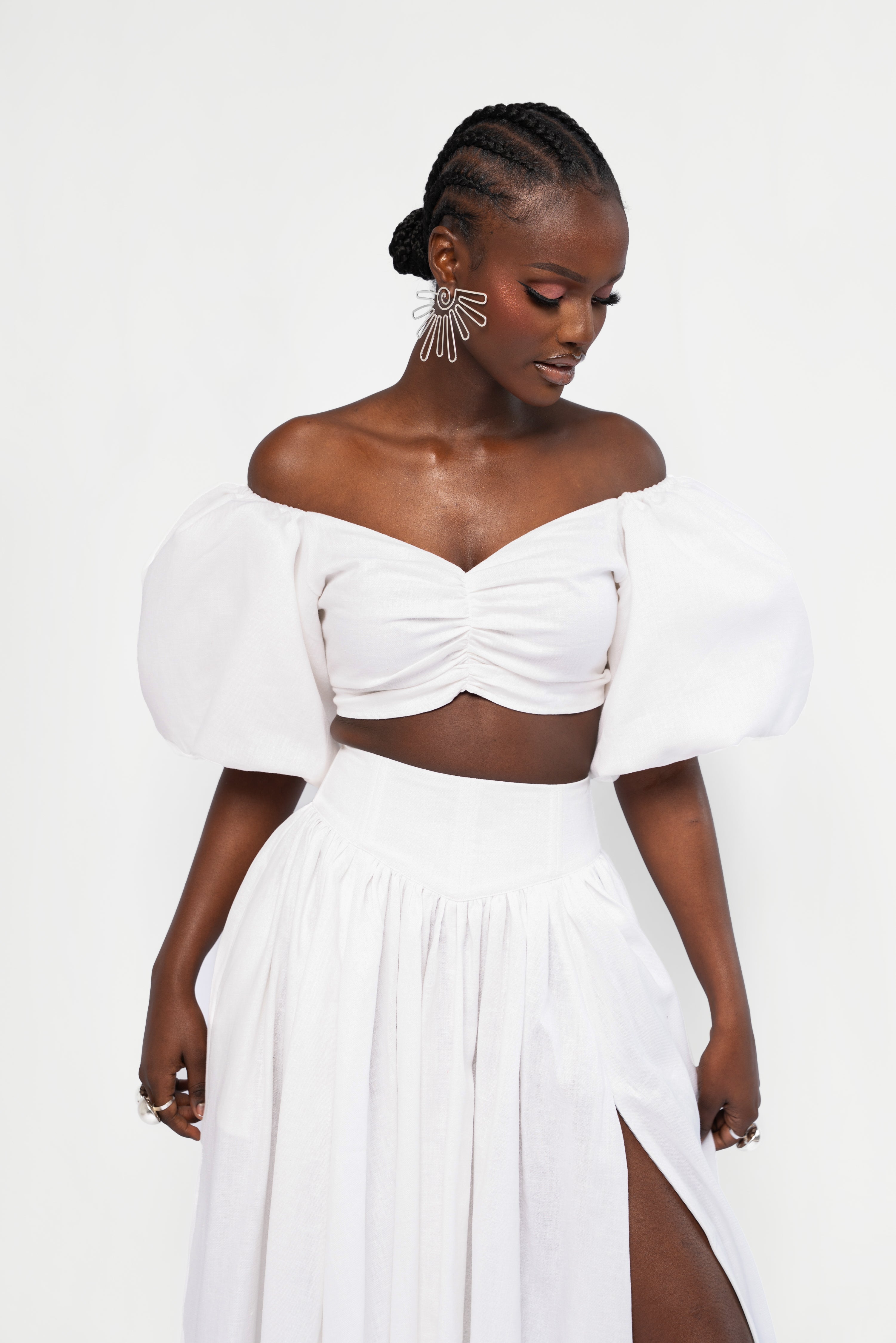 Linen SKYE Puffy Sleeve Crop Top in White – OFUURE Linen SKYE Puffy Sleeve Crop Top in White – OFUURE
