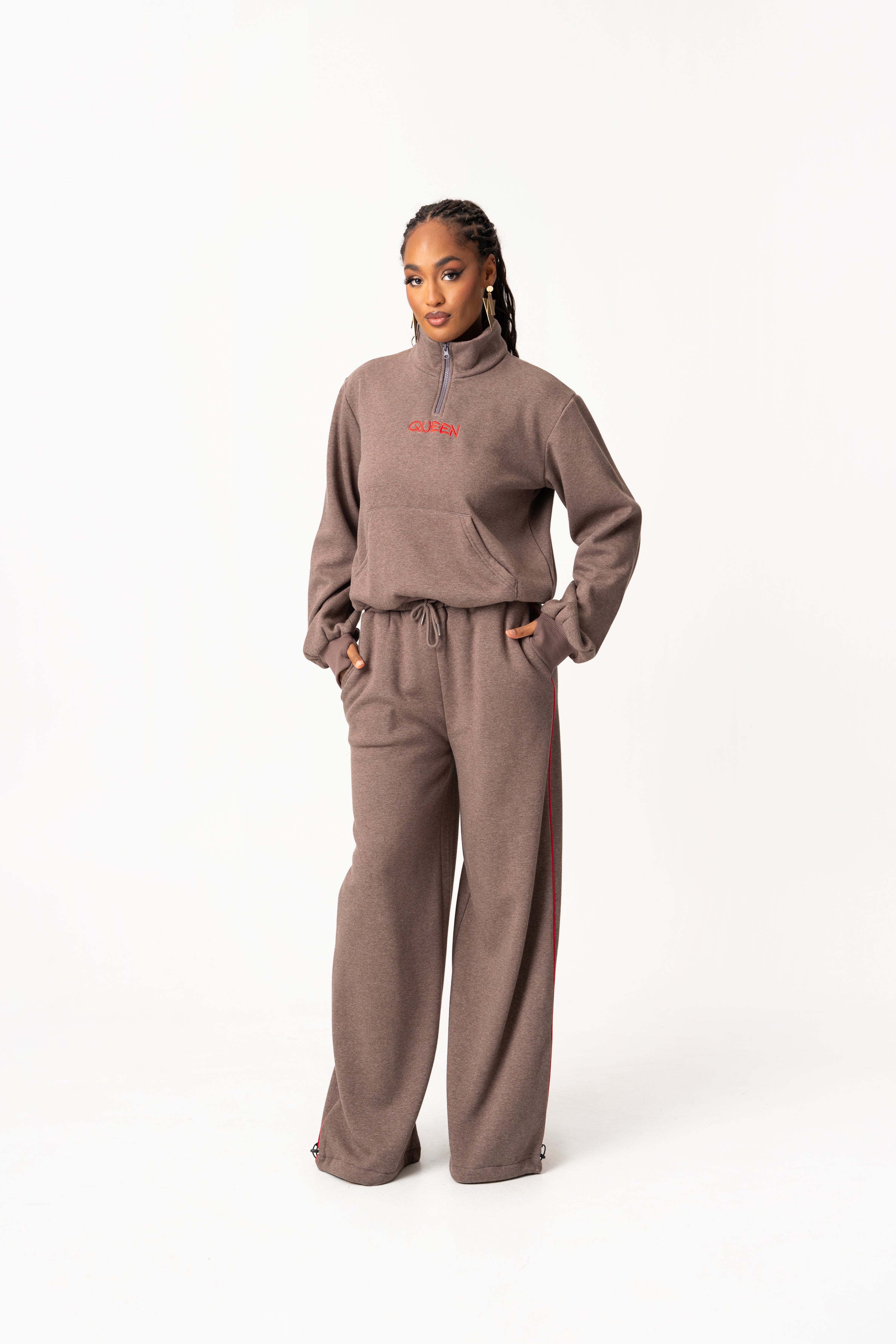 ASH BROWN QUEEN Plush fleece Pullover – OFUURE