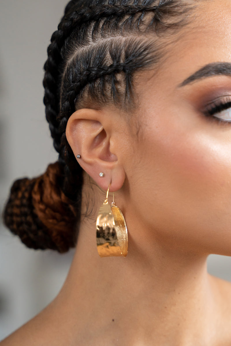 SARA Gold earrings