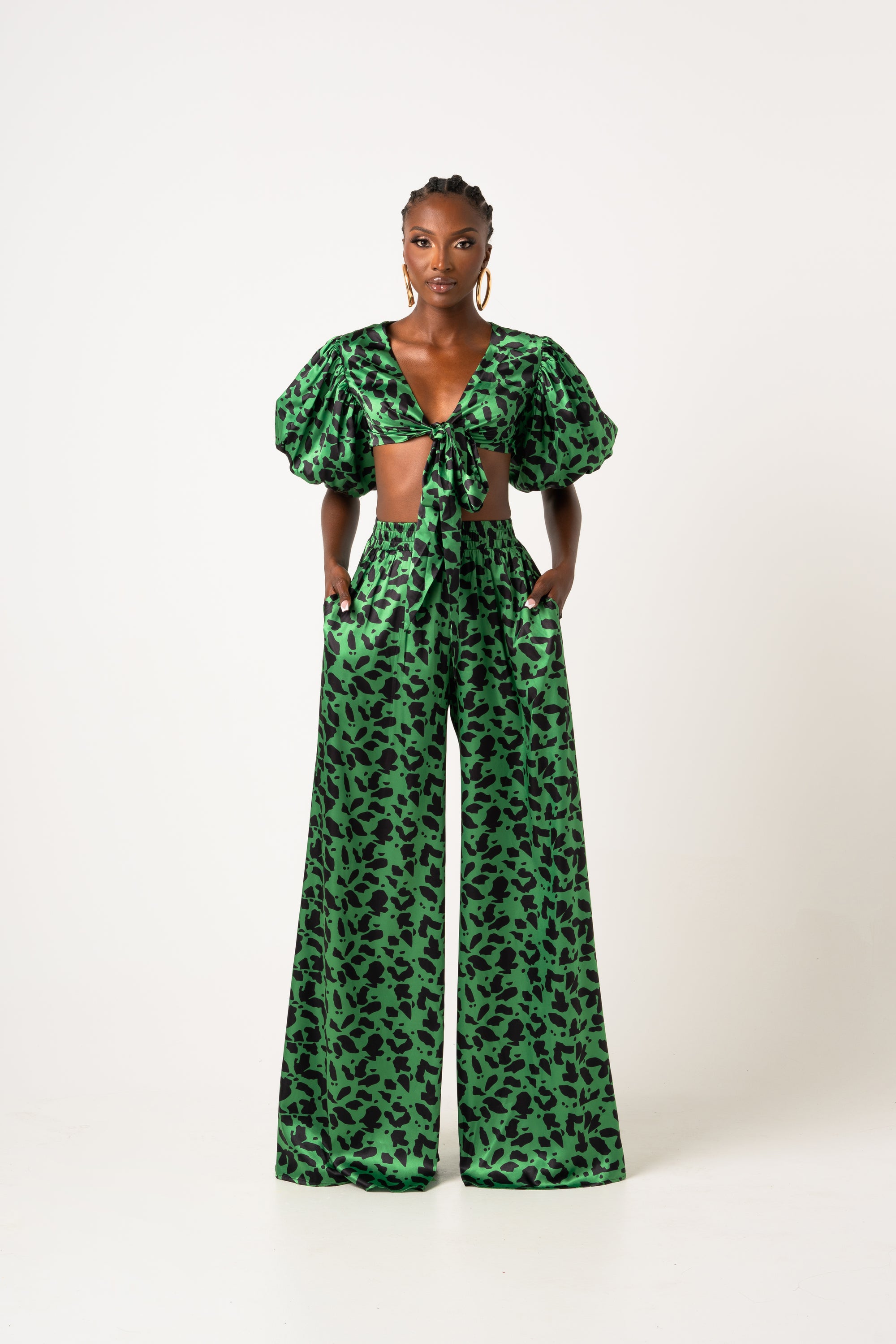AZI PUFFY SLEEVE FRONT TIE CROP TOP